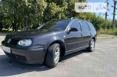 Універсал Volkswagen Golf 2004 в Сокалі