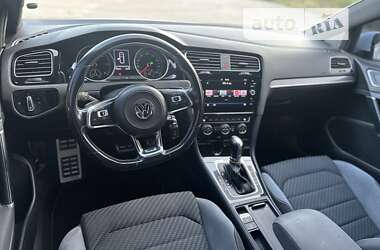 Універсал Volkswagen Golf 2019 в Дрогобичі