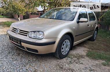 Хэтчбек Volkswagen Golf 2001 в Ивано-Франковске