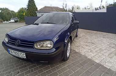 Хетчбек Volkswagen Golf 2000 в Шполі