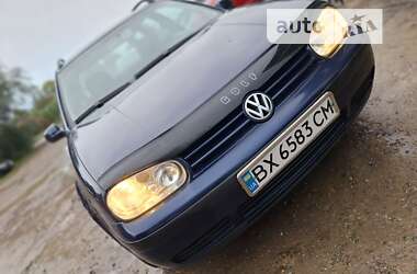 Универсал Volkswagen Golf 2003 в Черновцах