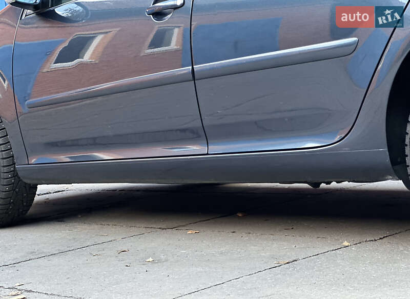 Хэтчбек Volkswagen Golf 2008 в Лубнах