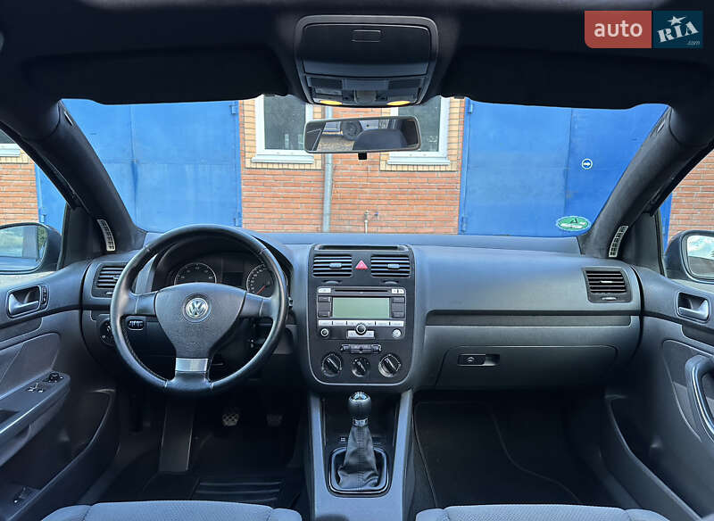 Хэтчбек Volkswagen Golf 2008 в Лубнах