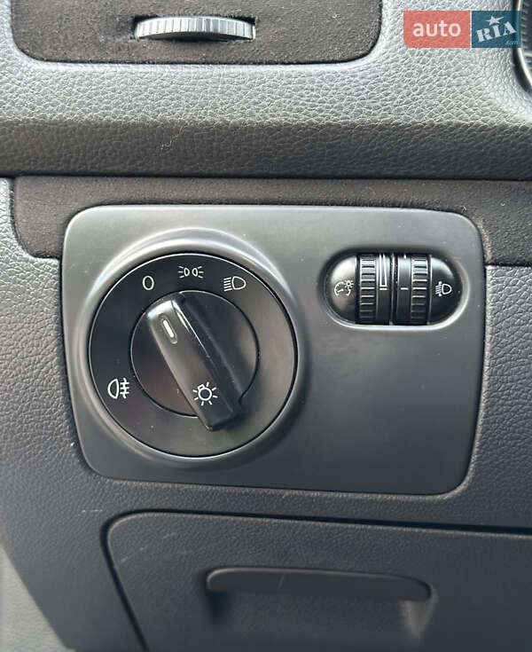 Хэтчбек Volkswagen Golf 2008 в Лубнах