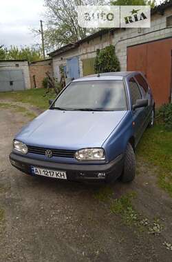 Хэтчбек Volkswagen Golf 1994 в Богуславе