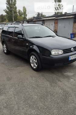 Універсал Volkswagen Golf 2002 в Києві