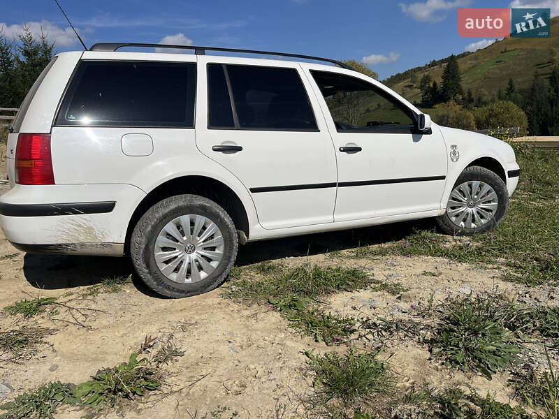 Універсал Volkswagen Golf 2001 в Рахові
