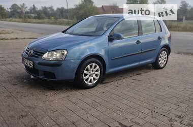 Хэтчбек Volkswagen Golf 2005 в Надворной