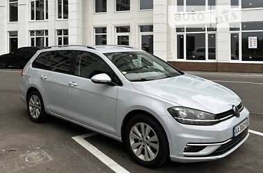 Универсал Volkswagen Golf 2017 в Киеве