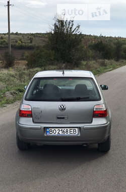 Хетчбек Volkswagen Golf 2002 в Борщеві