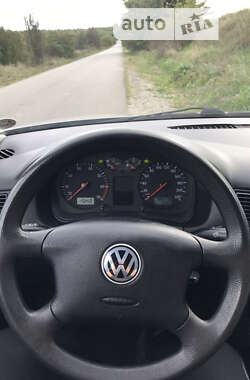 Хетчбек Volkswagen Golf 2002 в Борщеві