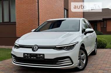 Хэтчбек Volkswagen Golf 2020 в Киеве