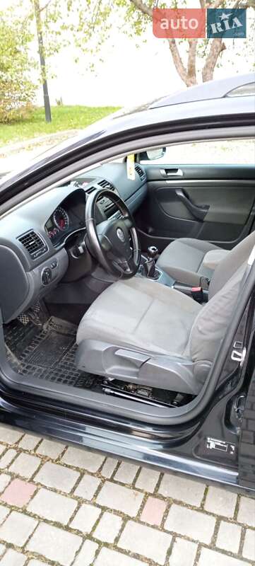 Універсал Volkswagen Golf 2007 в Івано-Франківську