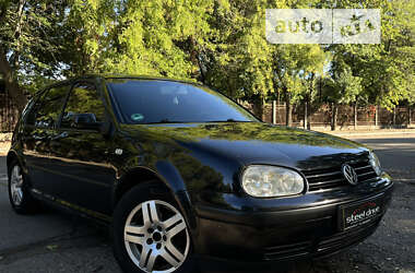 Хетчбек Volkswagen Golf 2002 в Миколаєві