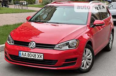 Универсал Volkswagen Golf 2015 в Киеве