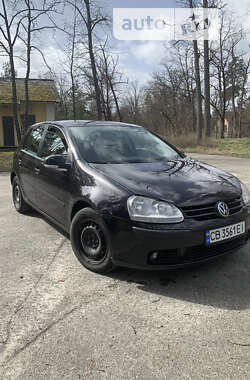 Хэтчбек Volkswagen Golf 2004 в Киеве