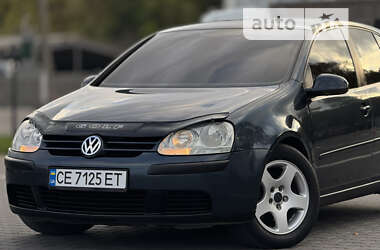 Хетчбек Volkswagen Golf 2005 в Чернівцях