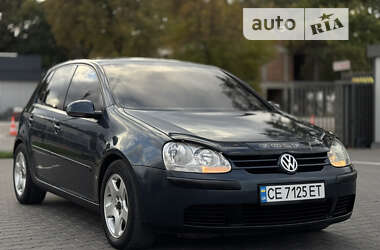 Хэтчбек Volkswagen Golf 2005 в Черновцах