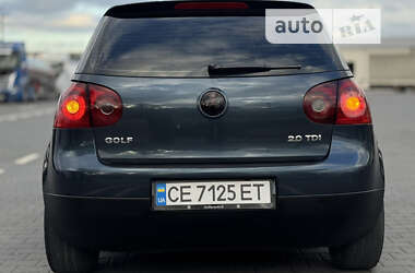 Хэтчбек Volkswagen Golf 2005 в Черновцах