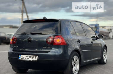 Хэтчбек Volkswagen Golf 2005 в Черновцах