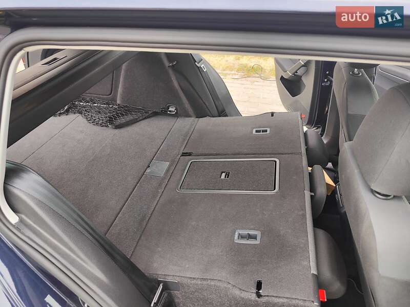 Універсал Volkswagen Golf 2016 в Сумах