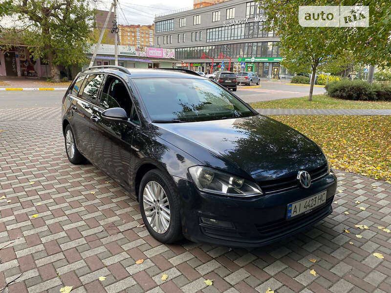 Універсал Volkswagen Golf 2014 в Ірпені