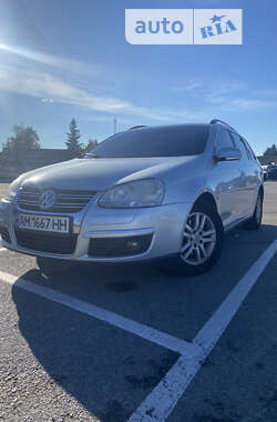 Універсал Volkswagen Golf 2008 в Житомирі