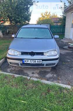 Хетчбек Volkswagen Golf 2001 в Києві