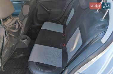 Хэтчбек Volkswagen Golf 2007 в 