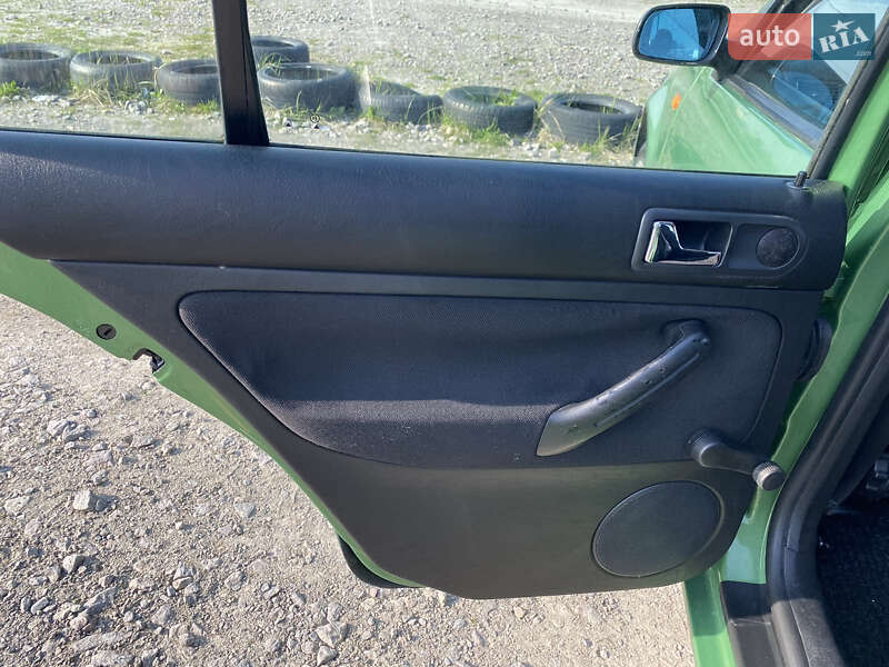 Хетчбек Volkswagen Golf 1998 в Львові