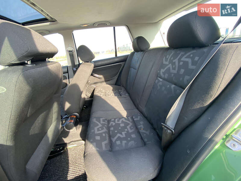 Хетчбек Volkswagen Golf 1998 в Львові