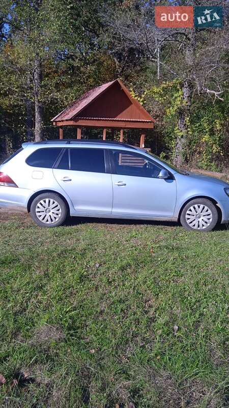Універсал Volkswagen Golf 2010 в Коростені