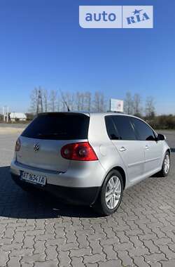 Хэтчбек Volkswagen Golf 2006 в Коломые