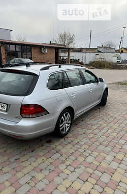 Универсал Volkswagen Golf 2010 в Костополе