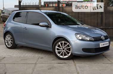 Хэтчбек Volkswagen Golf 2010 в Киеве