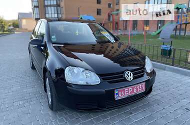 Хэтчбек Volkswagen Golf 2005 в Дунаевцах