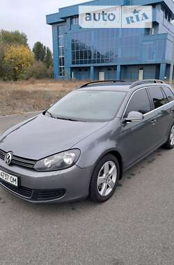 Універсал Volkswagen Golf 2011 в Києві