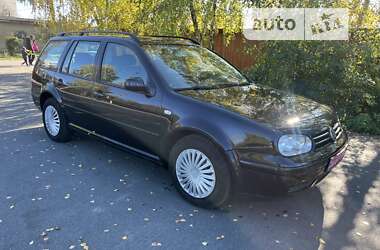 Універсал Volkswagen Golf 2003 в Рівному