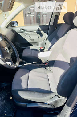 Универсал Volkswagen Golf 2001 в 