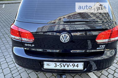 Хэтчбек Volkswagen Golf 2011 в Ивано-Франковске