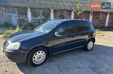 Хетчбек Volkswagen Golf 2005 в 