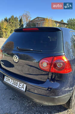 Хетчбек Volkswagen Golf 2005 в 