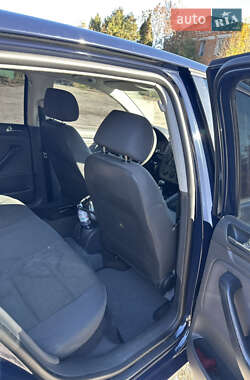Хетчбек Volkswagen Golf 2005 в 
