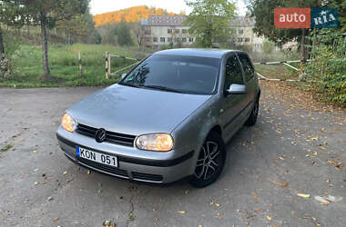 Хетчбек Volkswagen Golf 2002 в Косові