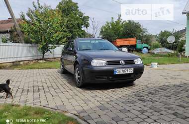 Універсал Volkswagen Golf 2001 в Чернівцях