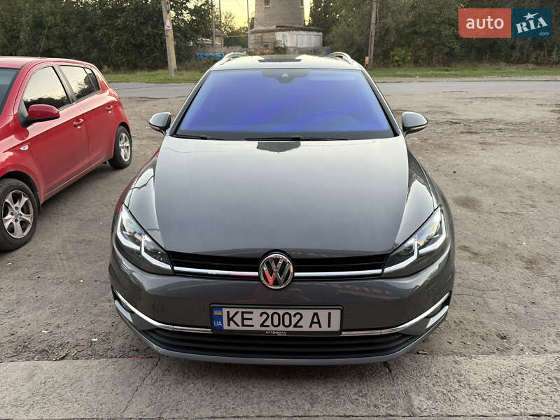 Универсал Volkswagen Golf 2019 в Киеве