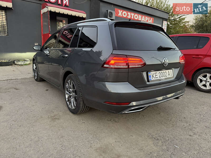 Универсал Volkswagen Golf 2019 в Киеве
