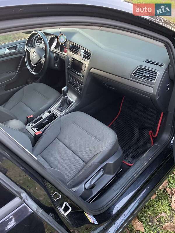 Хетчбек Volkswagen Golf 2013 в Мукачевому