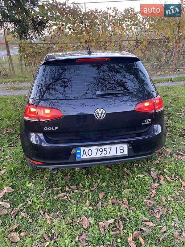 Хетчбек Volkswagen Golf 2013 в Мукачевому