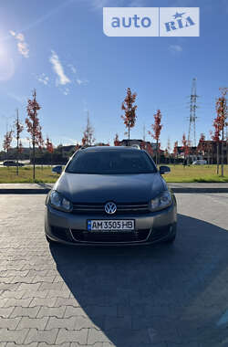 Универсал Volkswagen Golf 2010 в Ирпене